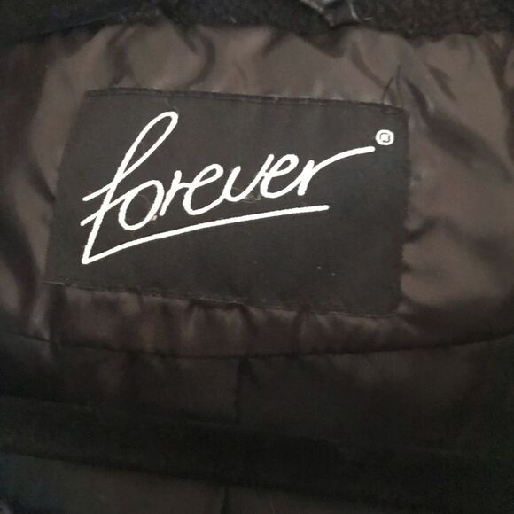 Awesome Puffer Jacket  - Picture 4 of 4